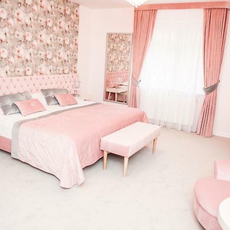 Hotel Basniowa Wyszków Esterno foto