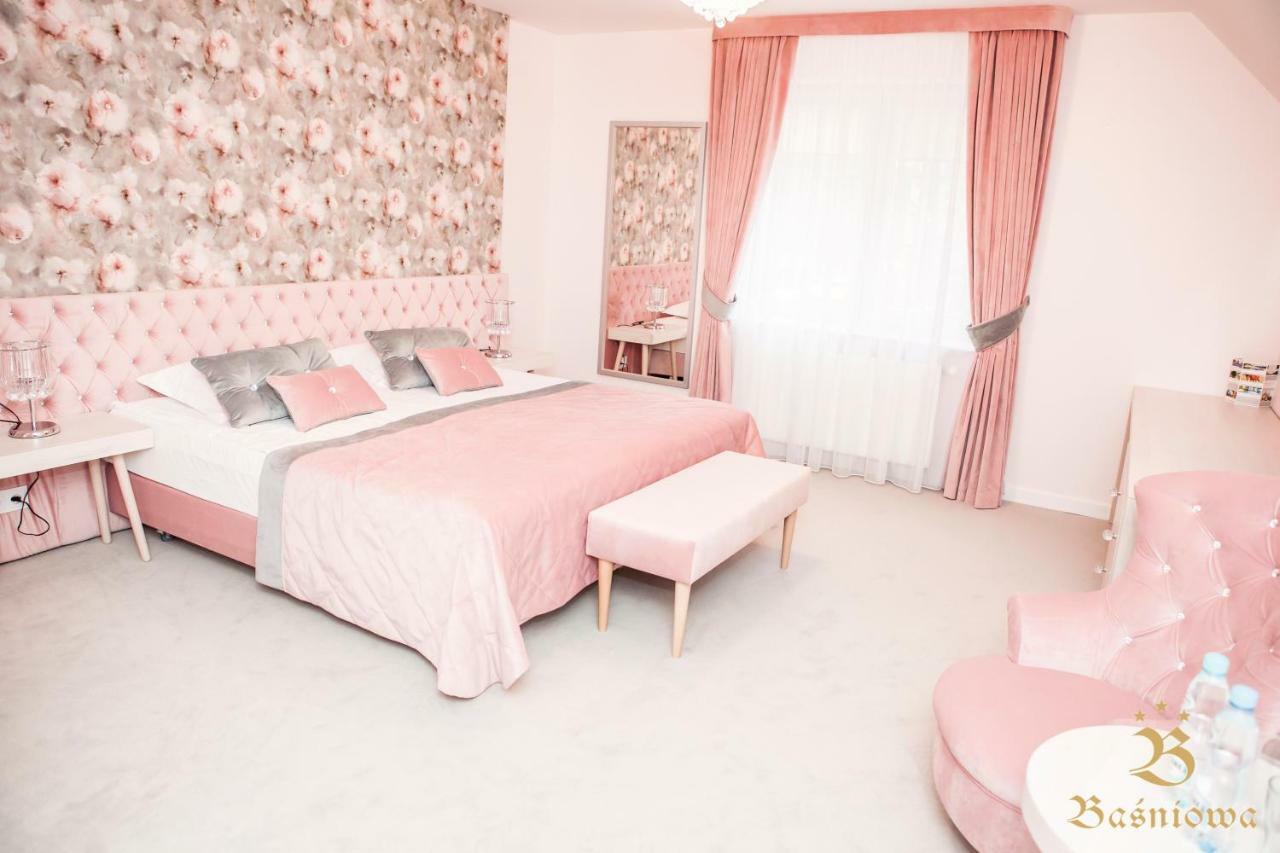 Hotel Basniowa Wyszków Esterno foto